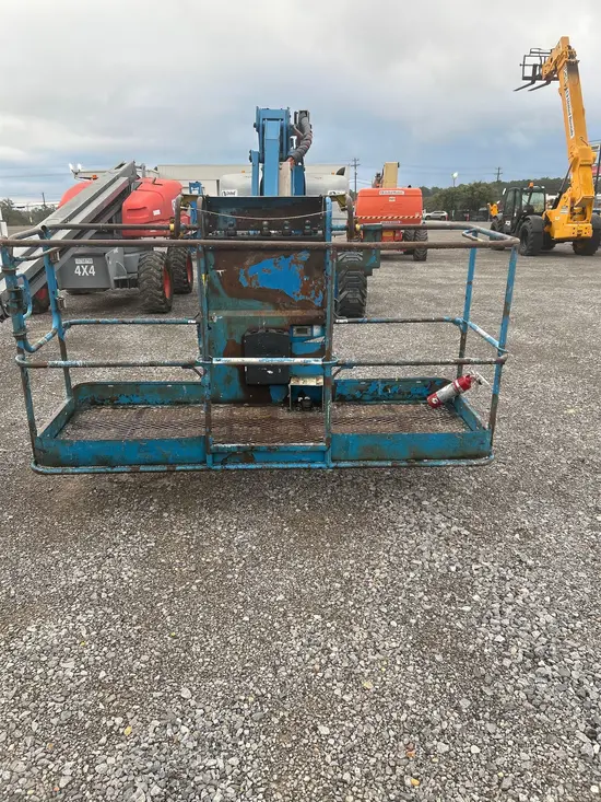 2017 Genie Z-80/60J Articulating Boom Lift