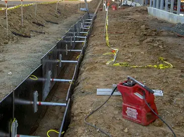 Trench Safety: Vertical Hydraulic Shore Card Image