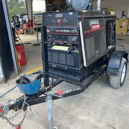 2019 Lincoln Electric VANTAGE 549 Welder