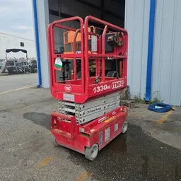 2017 MEC 1330SE Scissor Lift