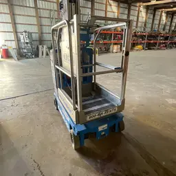 2018 Genie GR-20 Self-Propelled One-Person Lift
