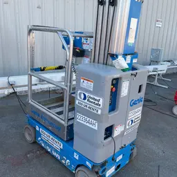 2019 Genie GR-20 Self-Propelled One-Person Lift
