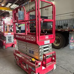 2018 MEC MICRO 19 Scissor Lift