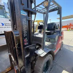 2019 Toyota 8FGU25 Warehouse Forklift