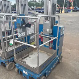 2017 Genie GR-20 Self-Propelled One-Person Lift