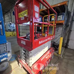 2018 MEC MICRO 19 Scissor Lift