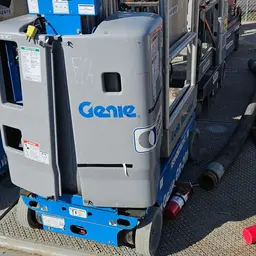 2018 Genie GR-20 Self-Propelled One-Person Lift