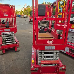 2018 MEC MICRO 19 Scissor Lift