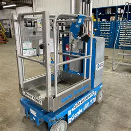 2018 Genie GR-20 Self-Propelled One-Person Lift