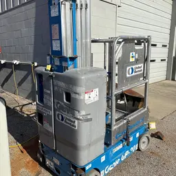 2018 Genie GR-20 Self-Propelled One-Person Lift