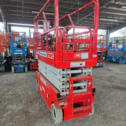 2017 MEC 2632SE Scissor Lift