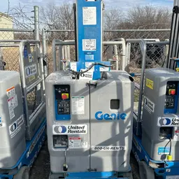 2018 Genie GR-20 Self-Propelled One-Person Lift
