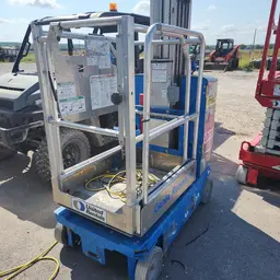 2018 Genie GR-20 Self-Propelled One-Person Lift