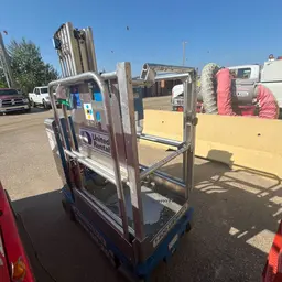 2018 Genie GR-20 Self-Propelled One-Person Lift