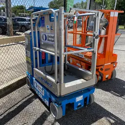2018 Genie GR-12 Self-Propelled One-Person Lift