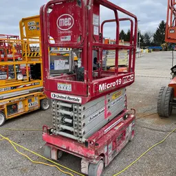 2019 MEC MICRO 19 Scissor Lift