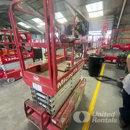 2019 MEC MICRO 19 Scissor Lift