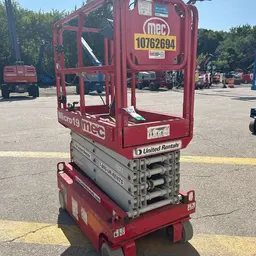 2018 MEC MICRO 19 Scissor Lift