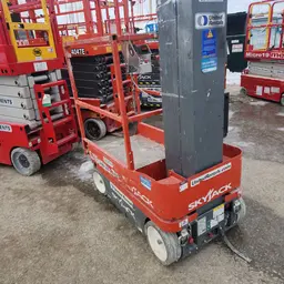 2018 Skyjack SJ16 Self-Propelled One-Person Lift