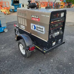 2019 Lincoln Electric VANTAGE 435 Welder