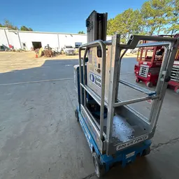 2019 Genie GR-20 Self-Propelled One-Person Lift