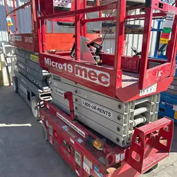 2019 MEC MICRO 19 Scissor Lift