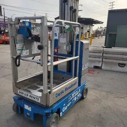 2018 Genie GR-20 Self-Propelled One-Person Lift