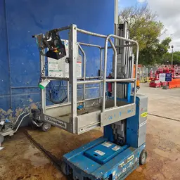 2015 Genie GR-20 Self-Propelled One-Person Lift