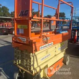 2017 JLG 2632ES Scissor Lift