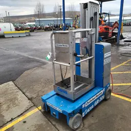 2018 Genie GR-20 Self-Propelled One-Person Lift
