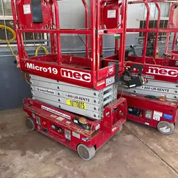 2018 MEC MICRO 19 Scissor Lift