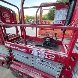 2018 MEC MICRO 19 Scissor Lift