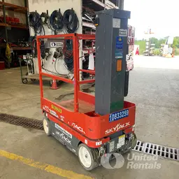 2018 Skyjack SJ12 Self-Propelled One-Person Lift