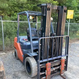 2018 Toyota 8FDU25 Warehouse Forklift
