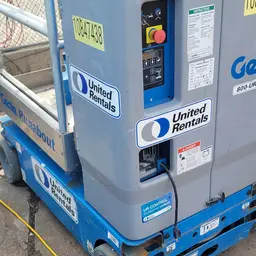 2018 Genie GR-20 Self-Propelled One-Person Lift