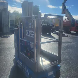 2018 Genie GR-20 Self-Propelled One-Person Lift