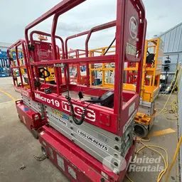 2017 MEC MICRO 19 Scissor Lift