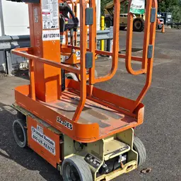 2019 JLG 1230ES Self-Propelled One-Person Lift